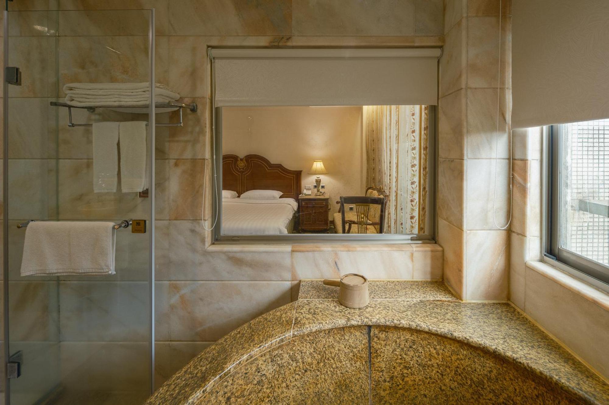 Grand Pleasure Spring Hotel Taipei Bagian luar foto