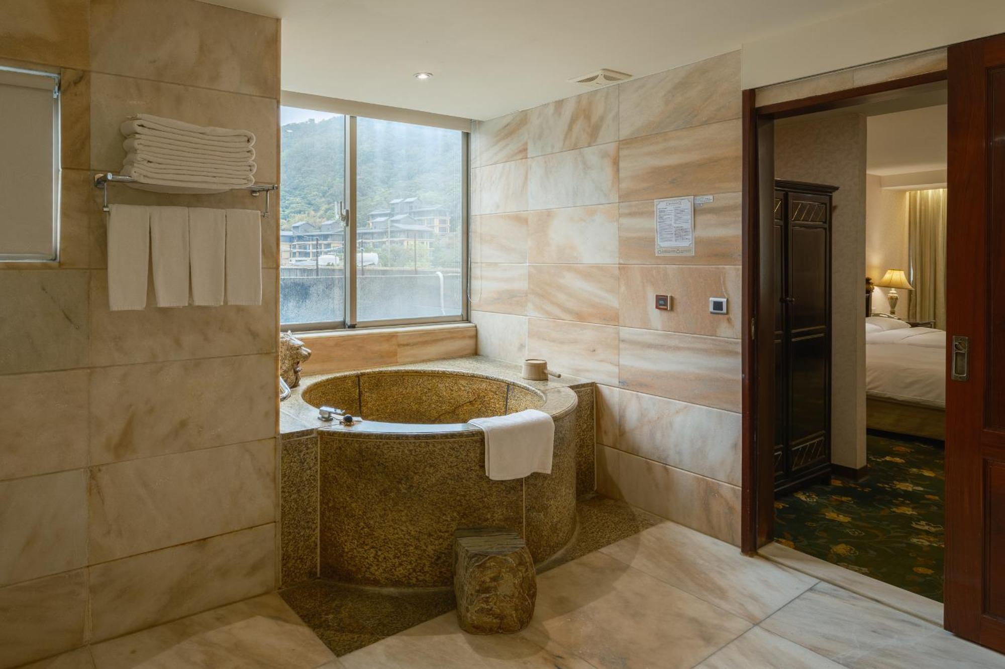 Grand Pleasure Spring Hotel Taipei Bagian luar foto