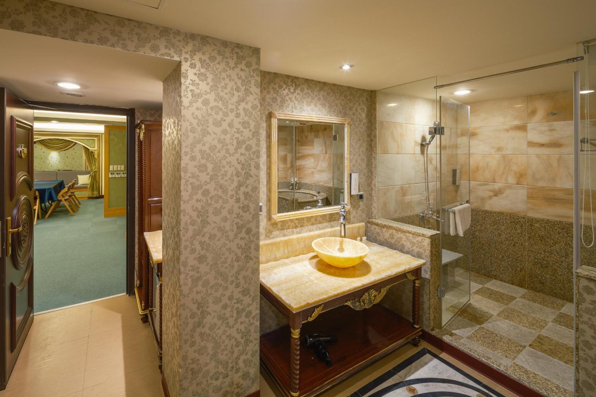 Grand Pleasure Spring Hotel Taipei Bagian luar foto